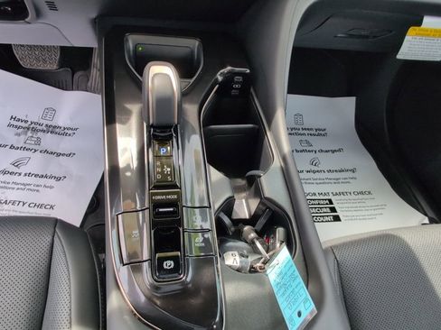 Certified 2025 Toyota Crown Signia w/ Advanced Technology Package image 22