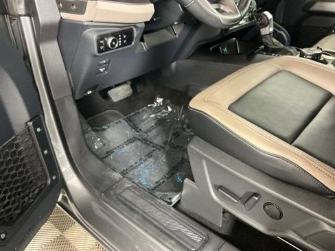 Used 2023 Ford Bronco Wildtrak AWD/4WD image 17