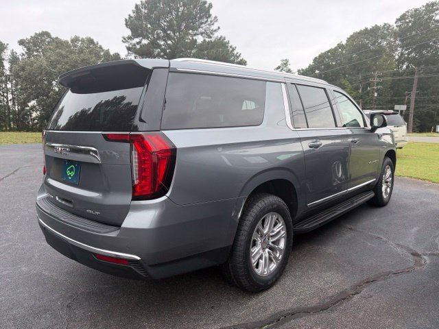 Used 2022 GMC Yukon XL SLT w/ SLT Luxury Package AWD/4WD image 2