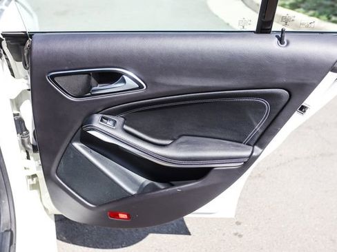 Used 2018 Mercedes-Benz CLA 250 4MATIC image 55