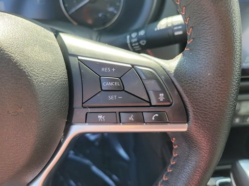 Used 2023 Nissan Kicks SR w/ SR Premium Package FWD image 20