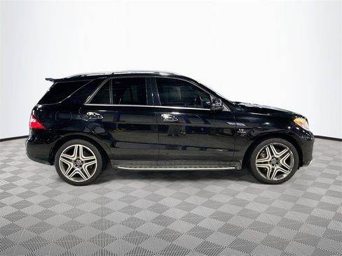 Used 2012 Mercedes-Benz ML 63 AMG 4MATIC image 5