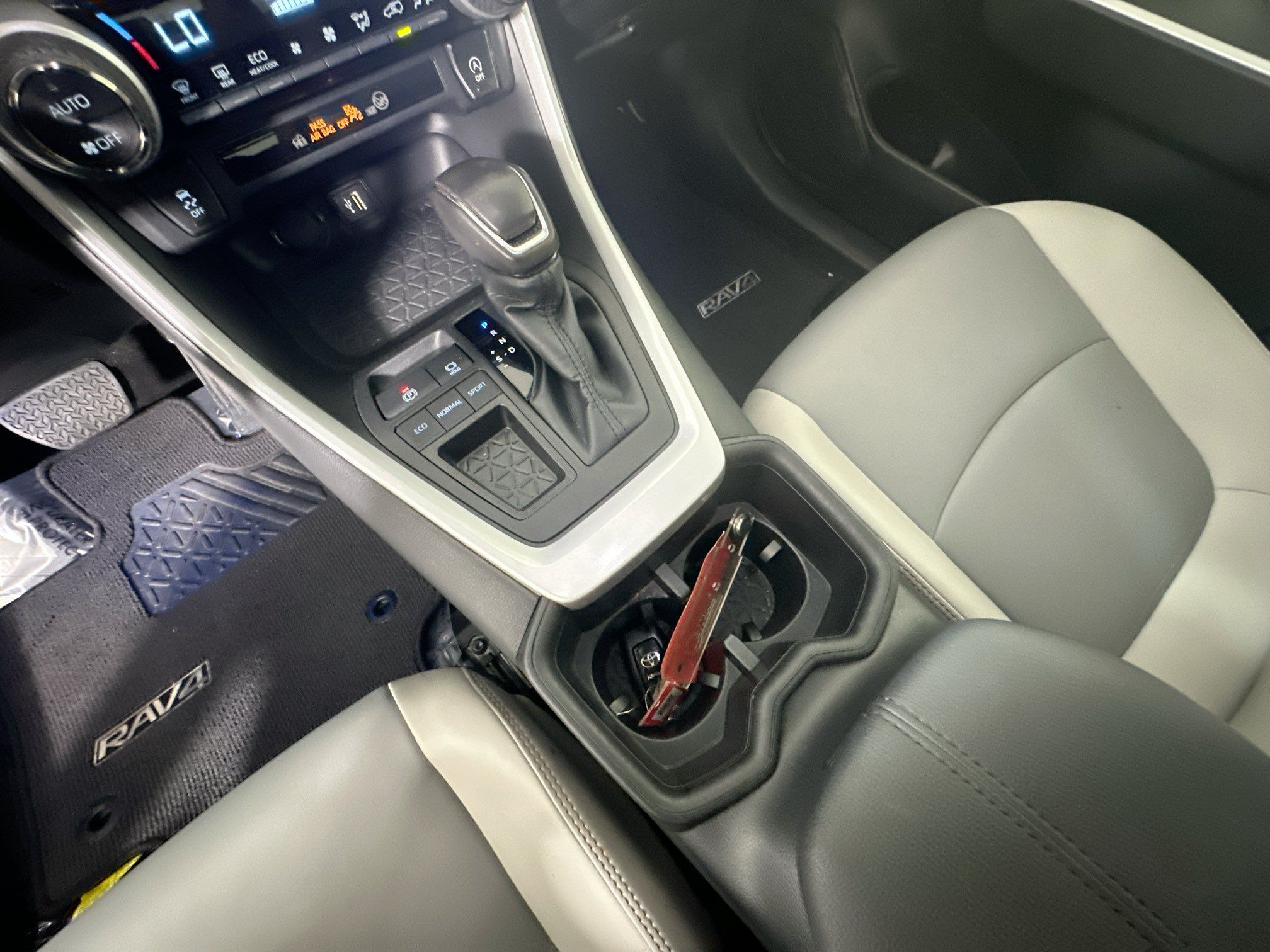 Certified 2023 Toyota RAV4 XLE Premium FWD image 22