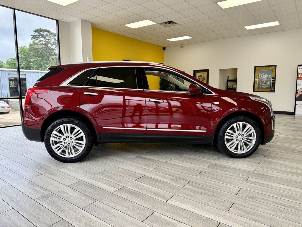 Used 2017 Cadillac XT5 Premium Luxury FWD image 5