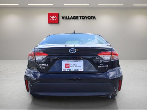Certified 2024 Toyota Corolla LE FWD image 4