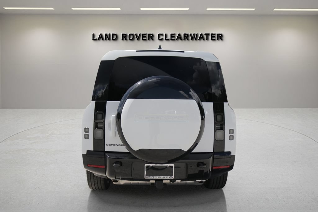 New 2026 Land Rover Defender 130 X-Dynamic SE AWD/4WD image 4