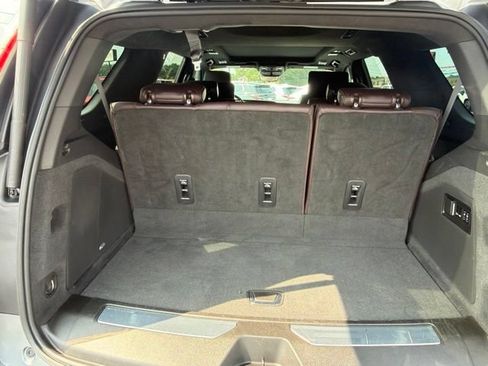 Used 2022 Cadillac Escalade Premium Luxury Platinum AWD/4WD image 7