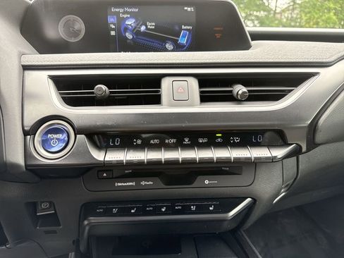 Used 2022 Lexus UX 250h w/ Premium Package AWD/4WD image 17