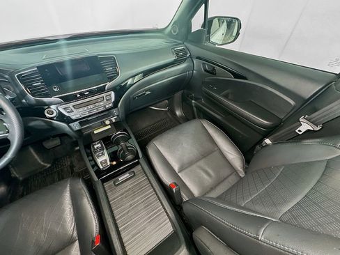 Used 2023 Honda Passport Elite image 11