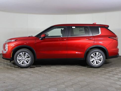 New 2026 Mitsubishi Outlander ES image 17