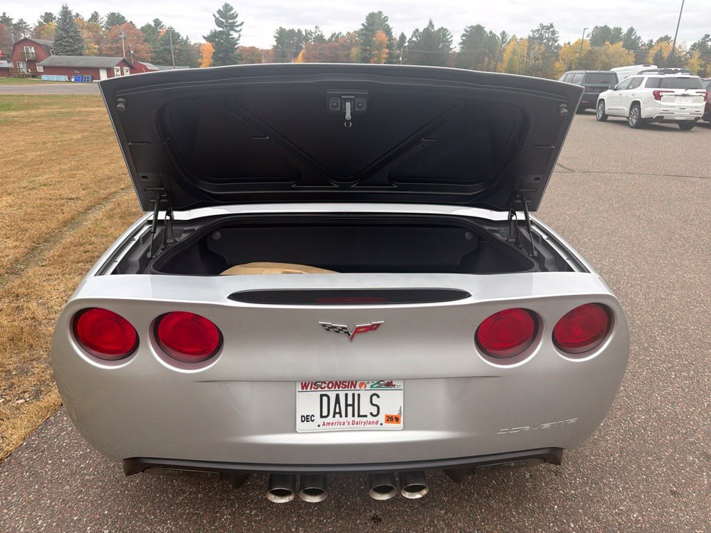 Used 2010 Chevrolet Corvette Grand Sport w/ Preferred Equipment Group RWD image 5