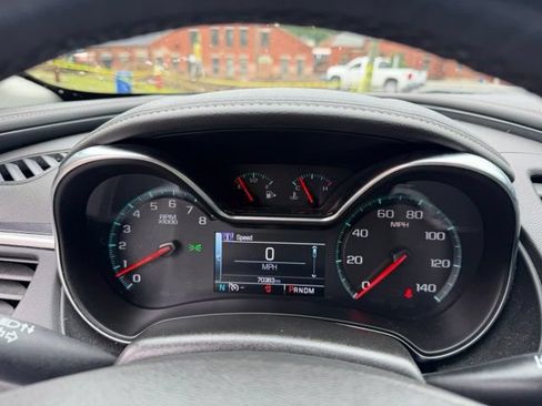 Used 2019 Chevrolet Impala LT FWD image 20