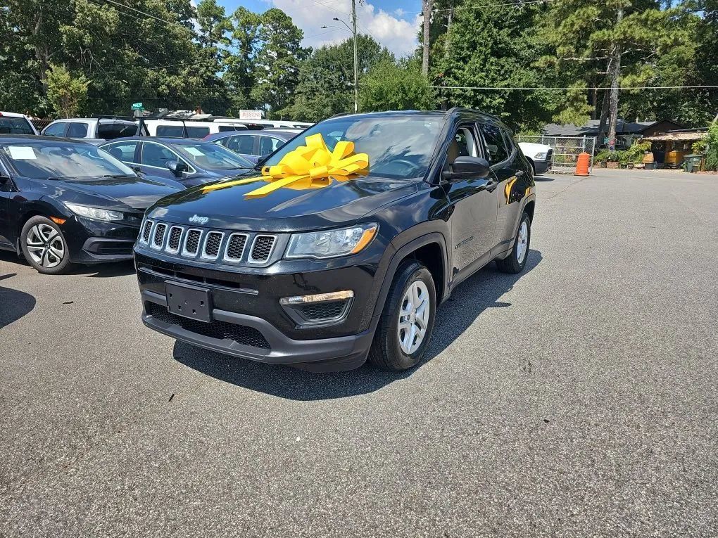 Used 2018 Jeep Compass Sport FWD image 3