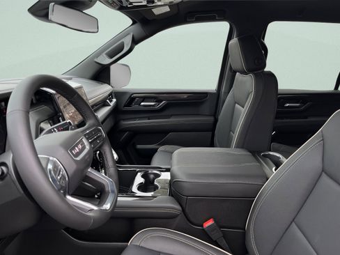 New 2026 GMC Yukon Elevation image 14