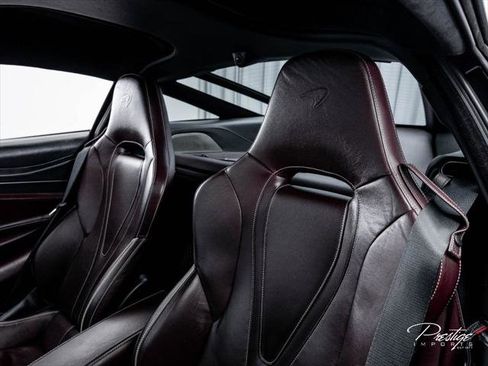 Used 2018 McLaren 720S Luxury RWD image 32