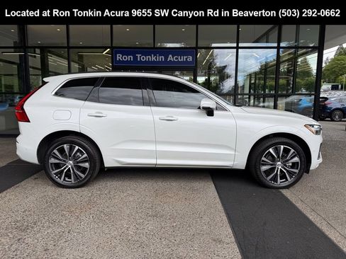 Used 2022 Volvo XC60 B5 Momentum w/ Advanced Package AWD/4WD image 8