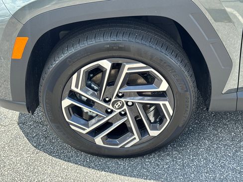 New 2025 Hyundai Tucson Limited image 11