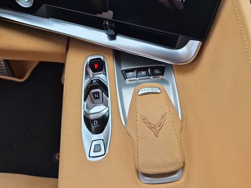 Used 2022 Chevrolet Corvette Stingray Premium Cpe w/ Engine Appearance Package image 32