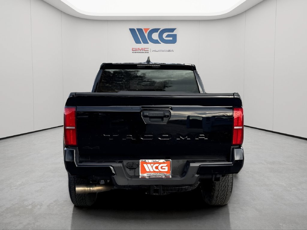 Used 2025 Toyota Tacoma TRD Off-Road AWD/4WD image 4
