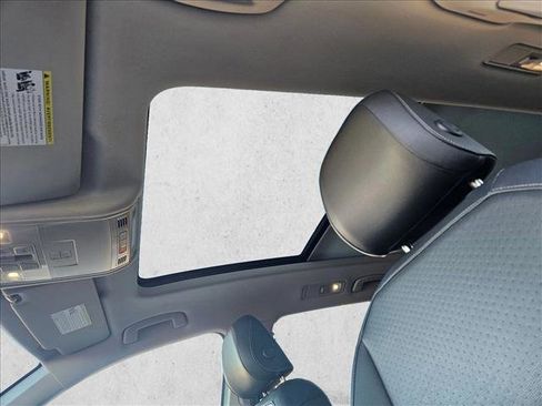 Used 2020 Volkswagen Tiguan SE image 15