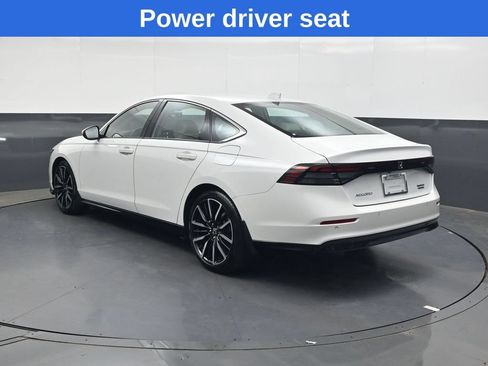 Used 2024 Honda Accord Touring image 6