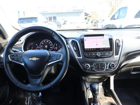 Used 2024 Chevrolet Malibu LT image 17
