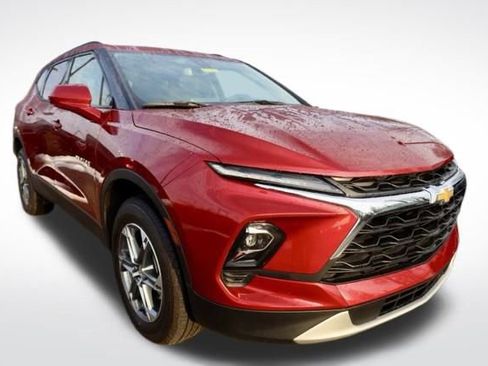 Certified 2023 Chevrolet Blazer LT w/ Convenience Package image 2