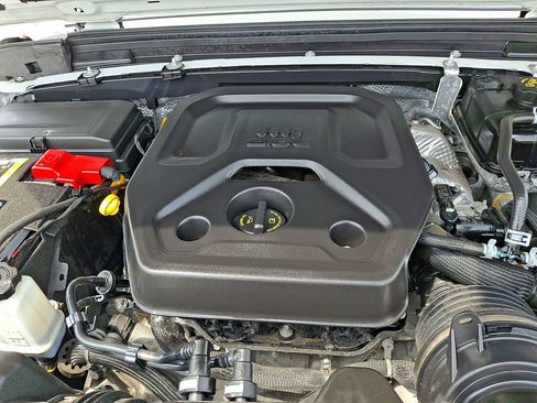 Used 2024 Jeep Wrangler Unlimited AWD/4WD image 30
