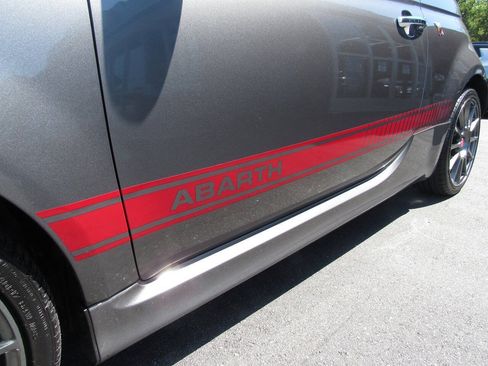 Used 2013 FIAT 500 Abarth w/ Beats Audio Pkg FWD image 12