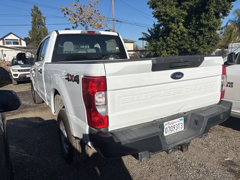 Used 2022 Ford F250 XL w/ Power Equipment Group image 3