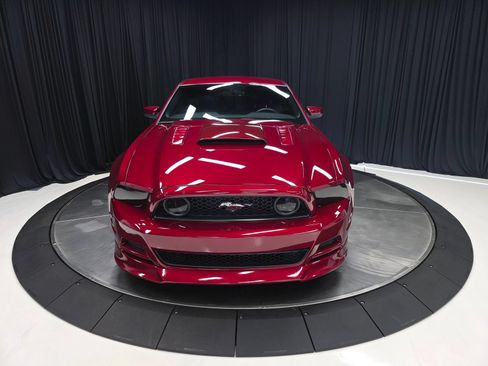 Used 2014 Ford Mustang GT Premium w/ Comfort Package RWD image 8