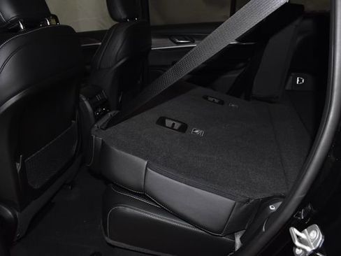 New 2025 Jeep Grand Cherokee Limited w/ Trailer Tow Package image 30