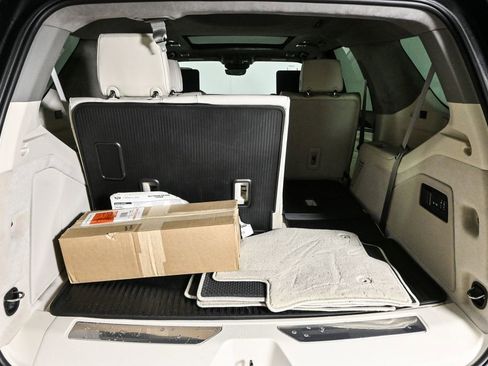 New 2024 Cadillac Escalade Sport Platinum w/ LPO, ONYX Package image 30