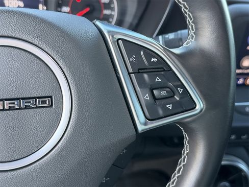 Certified 2021 Chevrolet Camaro LT image 15