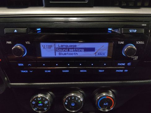 Used 2014 Toyota Corolla L image 25