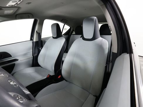 Used 2014 Toyota Prius C One image 11