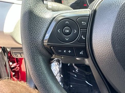 Used 2022 Toyota Corolla LE FWD image 22