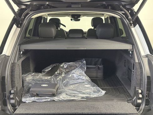 New 2026 Land Rover Range Rover SE image 28