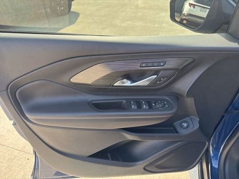 Used 2022 GMC Terrain SLT image 10