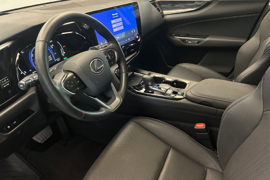Certified 2025 Lexus NX 350h AWD w/ Accessory Package (2T) image 10