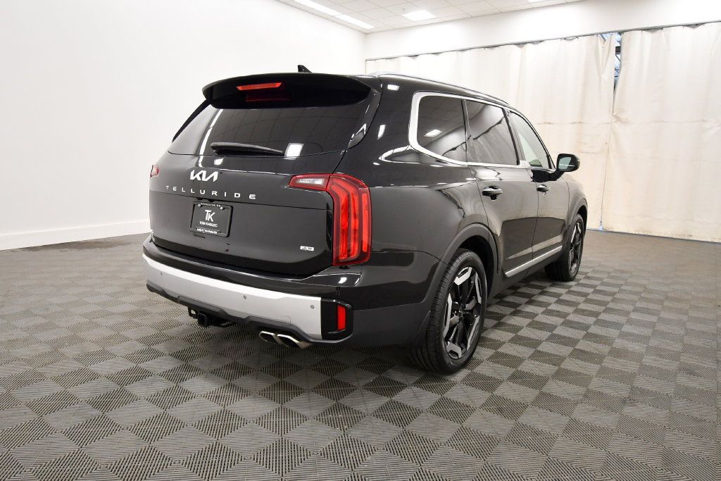 Certified 2024 Kia Telluride S w/ S Sunroof Package AWD/4WD image 8