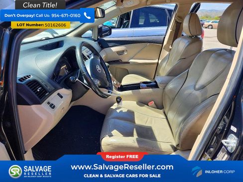 Used 2011 Toyota Venza w/ Leather Pkg FWD image 9