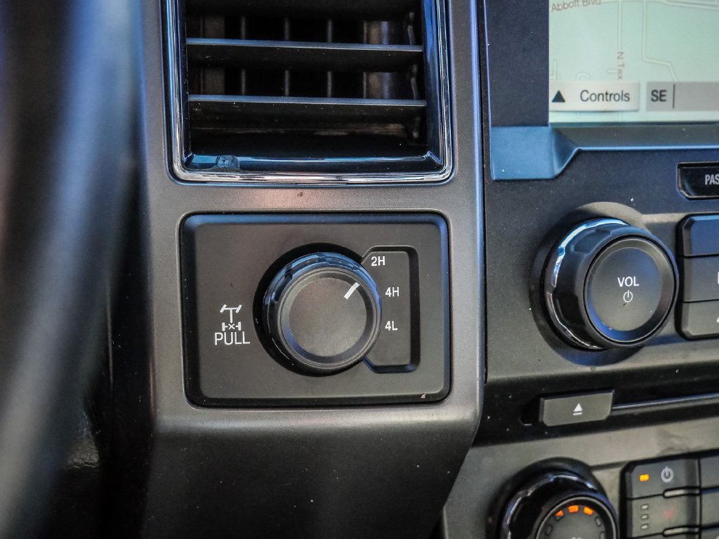 Used 2018 Ford F150 XLT w/ Equipment Group 302A Luxury AWD/4WD image 33