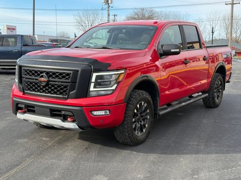 Used 2020 Nissan Titan PRO-4X image 4