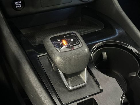 Used 2024 Nissan Rogue SV AWD/4WD image 21