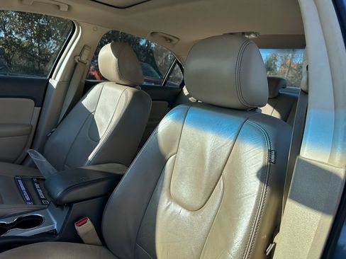 Used 2011 Ford Fusion SEL w/ 301A Rapid Spec Order Code image 11