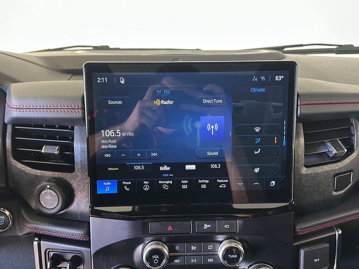 Used 2023 Ford Expedition Limited AWD/4WD image 16
