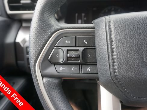 Used 2025 Toyota 4Runner SR5 AWD/4WD image 4