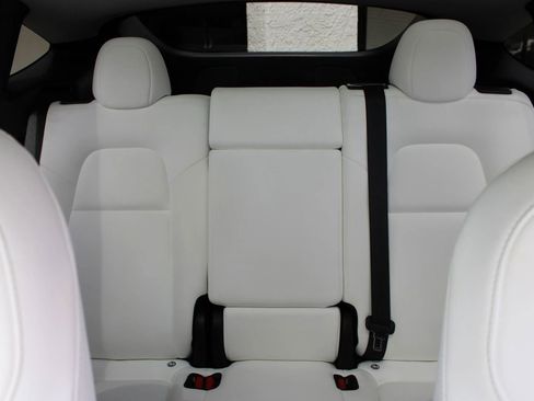 Used 2021 Tesla Model Y Long Range AWD/4WD image 9