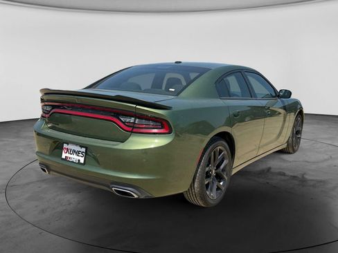 Used 2022 Dodge Charger SXT w/ Blacktop Package RWD image 10